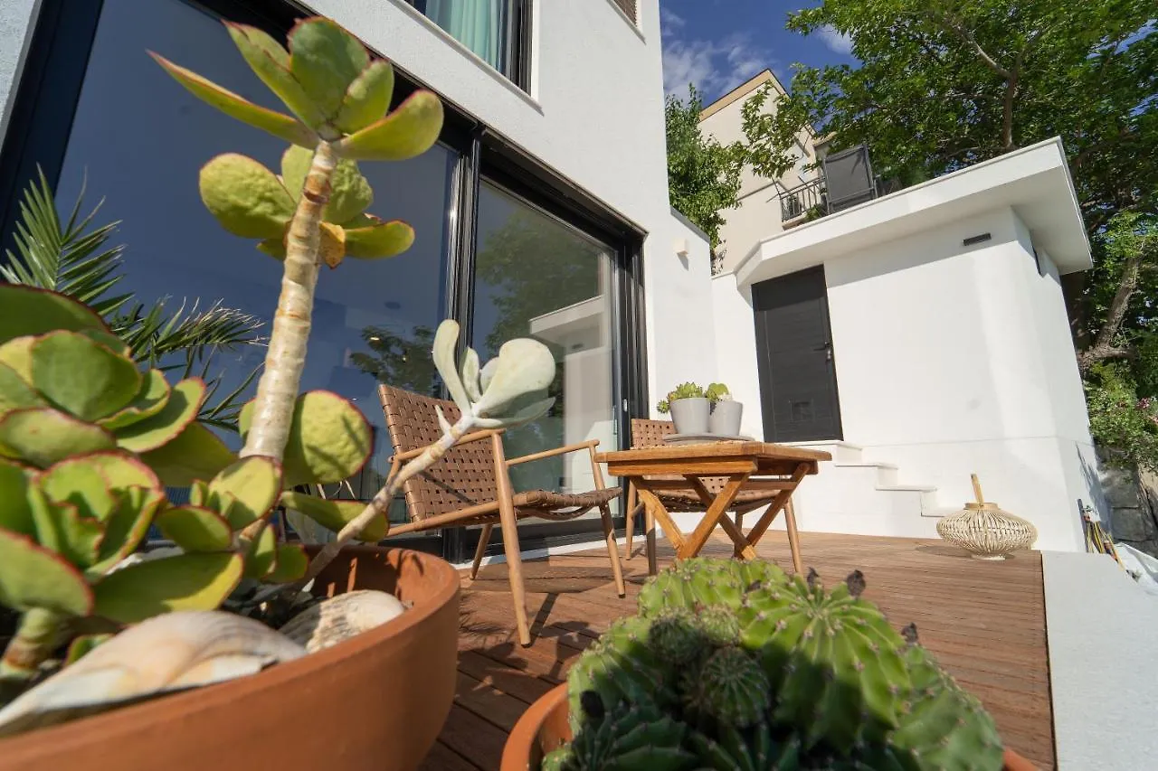 Beach House More Villa Split 0*,